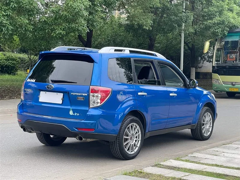 Subaru Forester — фото 6