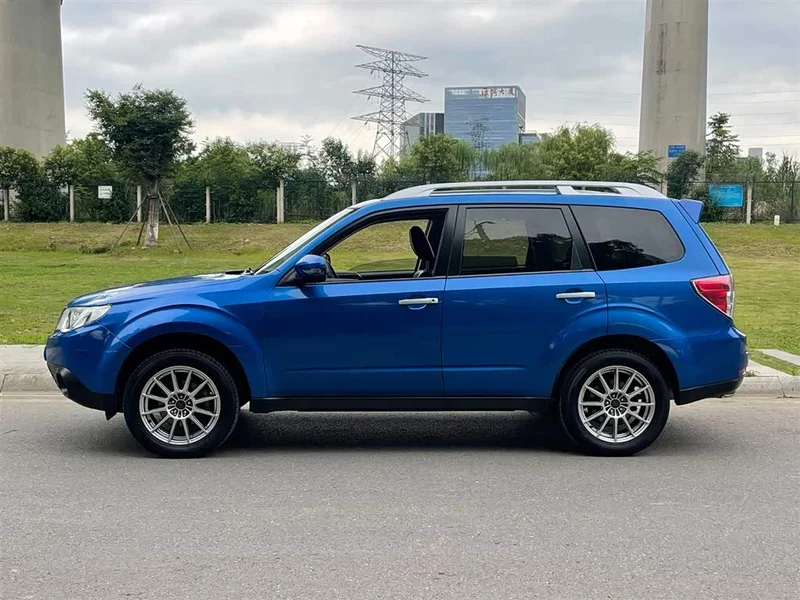 Subaru Forester — фото 8