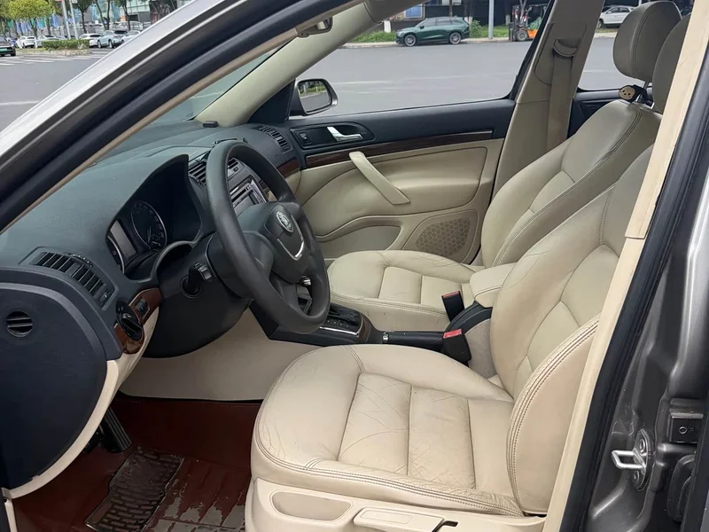 Volkswagen Octavia — фото 11