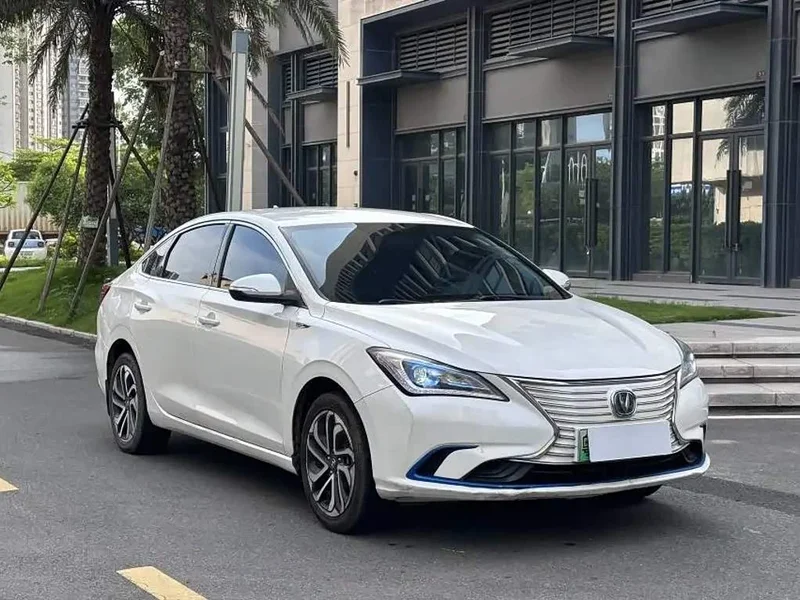 Changan Eado — фото 3