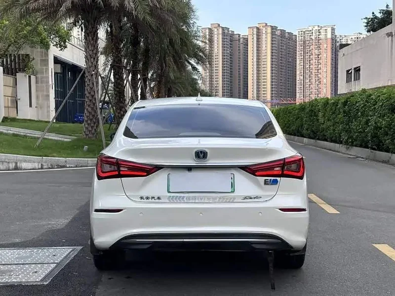 Changan Eado — фото 5