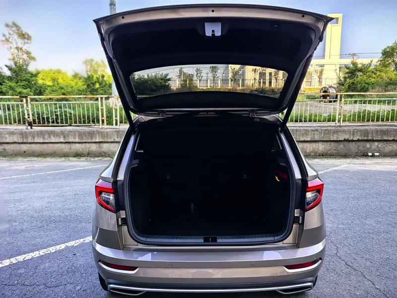 Skoda Karoq — фото 7