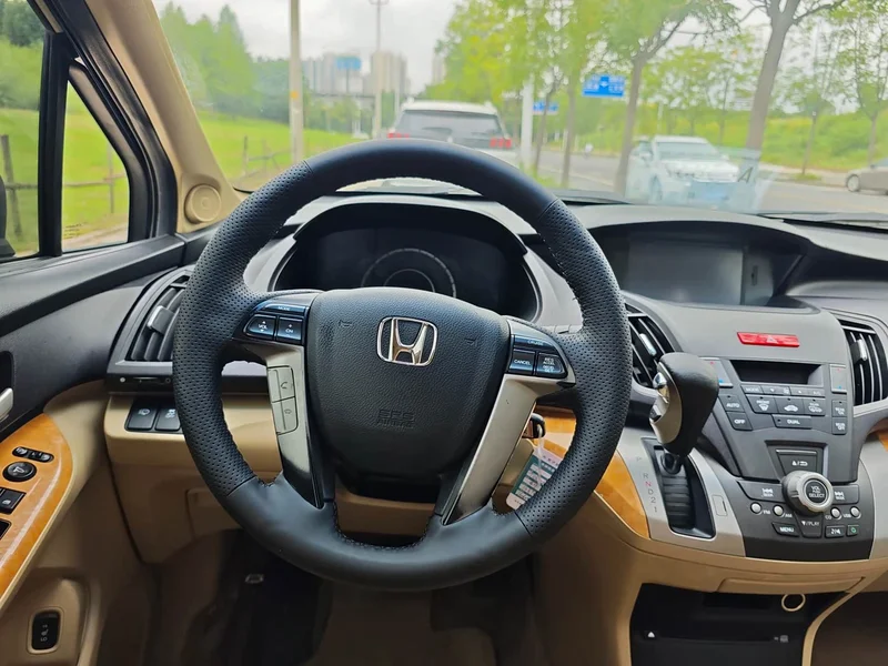Honda Odyssey — фото 14