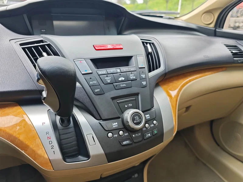 Honda Odyssey — фото 16