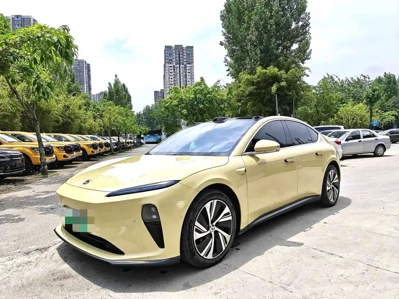 NIO ET5