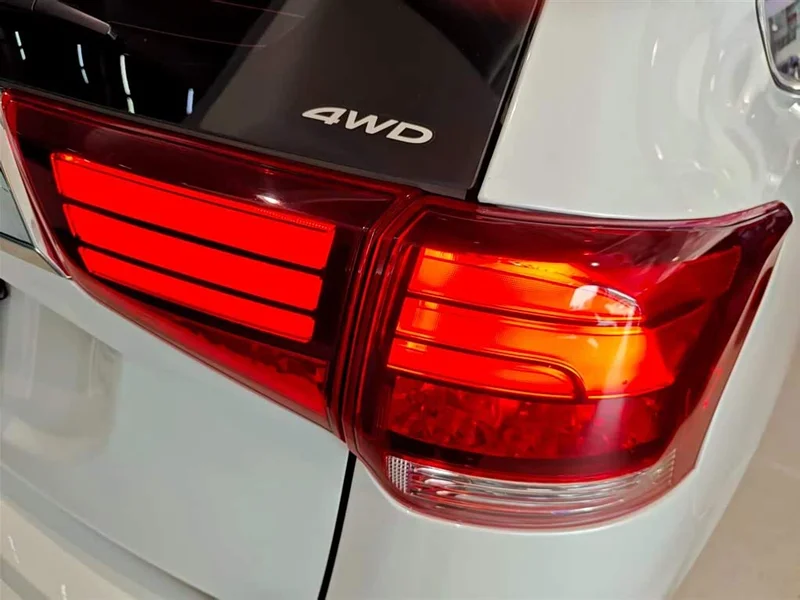 Mitsubishi Outlander — фото 8
