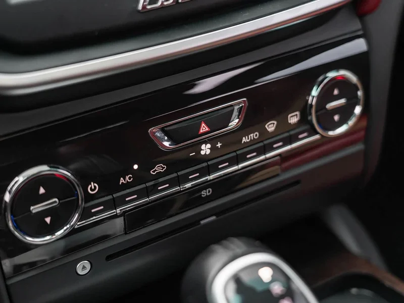 Maserati Ghibli — фото 12