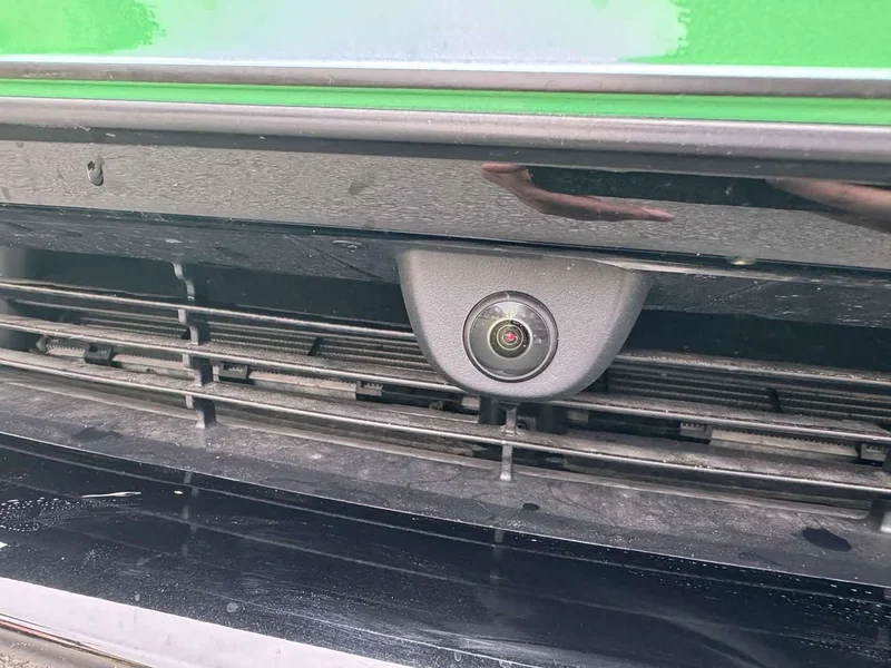Tesla Model 3 — фото 11