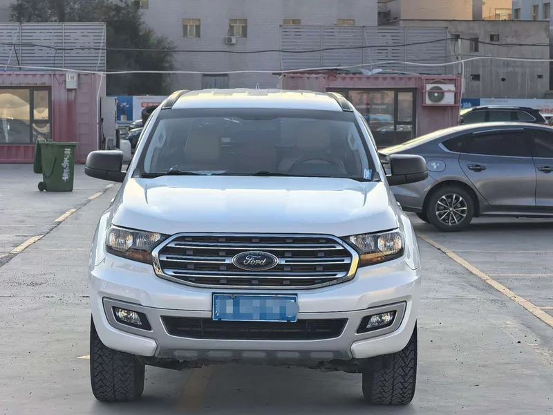 Ford Everest — фото 2