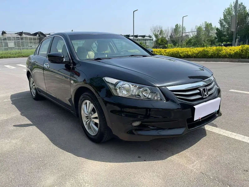 Honda Accord — фото 3