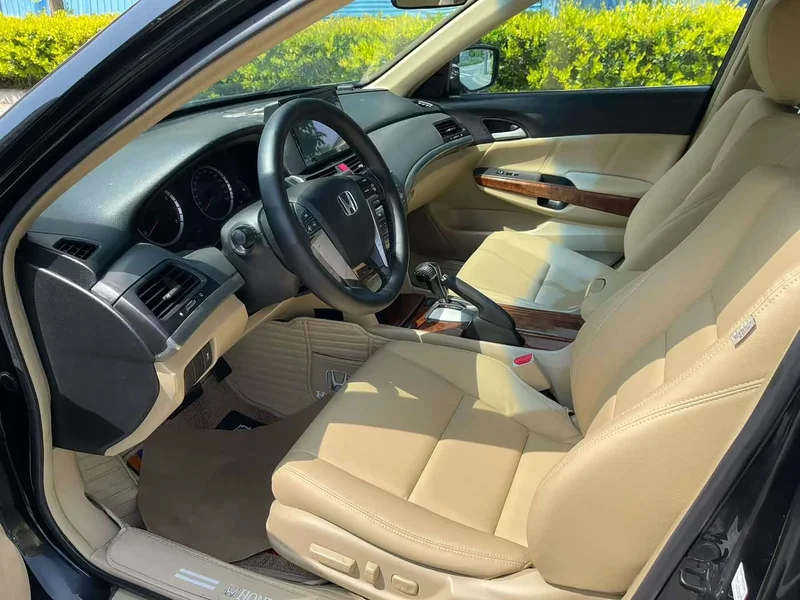 Honda Accord — фото 4