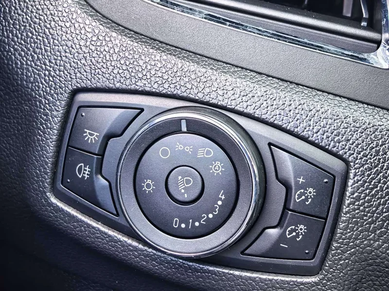 Ford Edge — фото 12