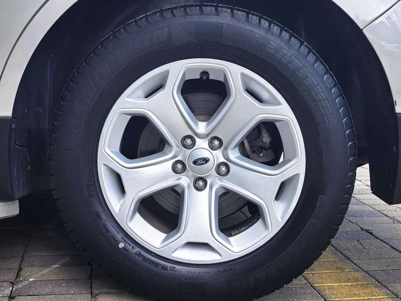 Ford Edge — фото 22