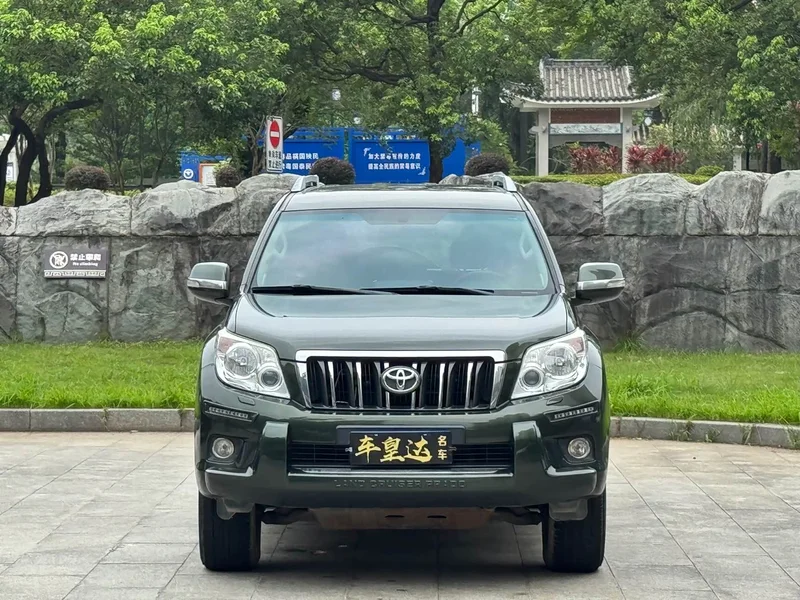 Toyota Prado — фото 2