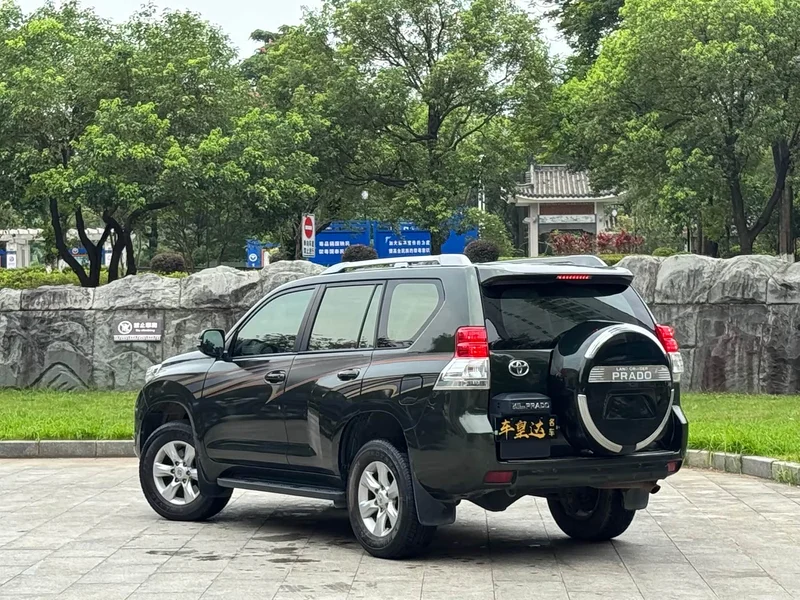 Toyota Prado — фото 4
