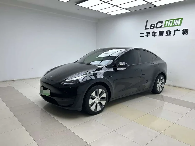 Tesla Model Y — фото 3