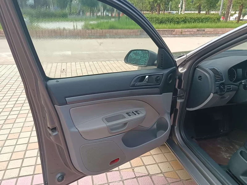 Volkswagen Octavia — фото 6