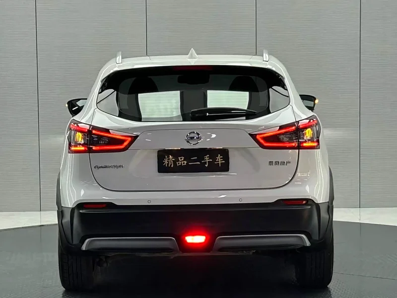 Nissan Qashqai — фото 4