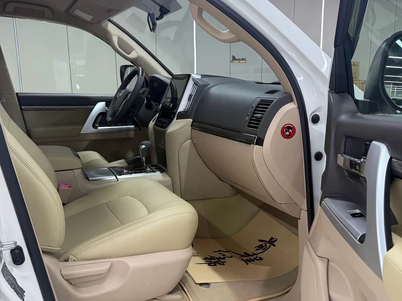 Toyota Land Cruiser (Imported) — фото 13