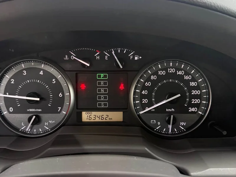 Toyota Land Cruiser (Imported) — фото 16