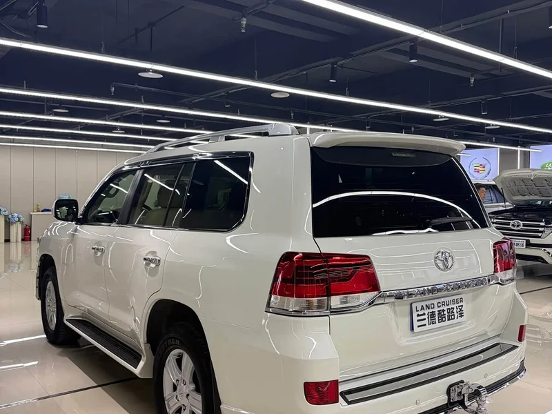 Toyota Land Cruiser (Imported) — фото 3