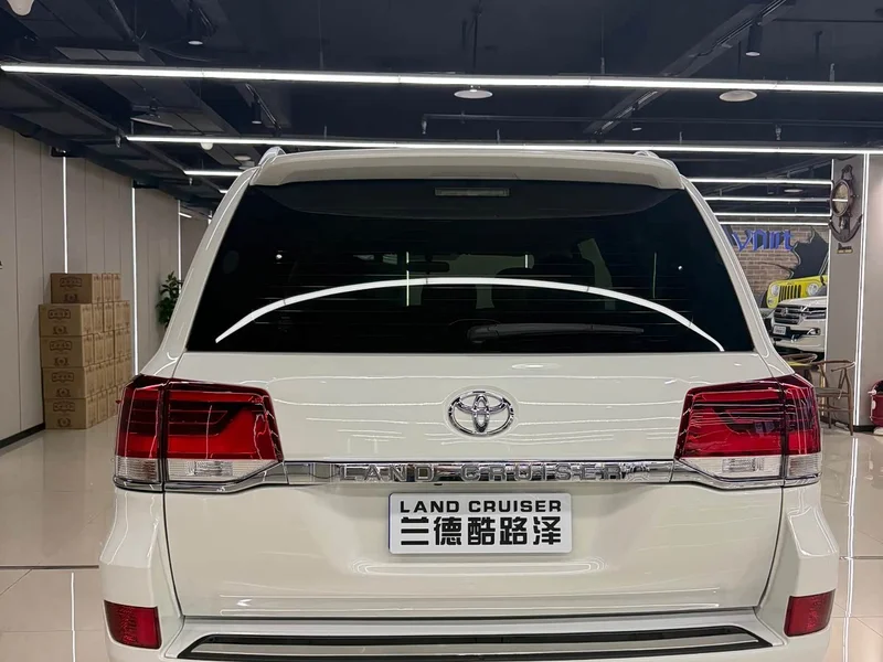 Toyota Land Cruiser (Imported) — фото 4