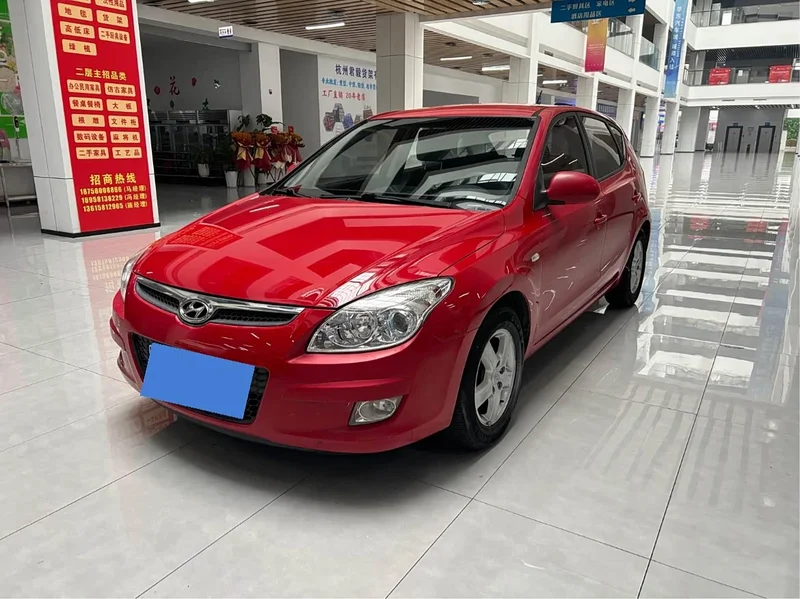 Hyundai i30 — фото 1