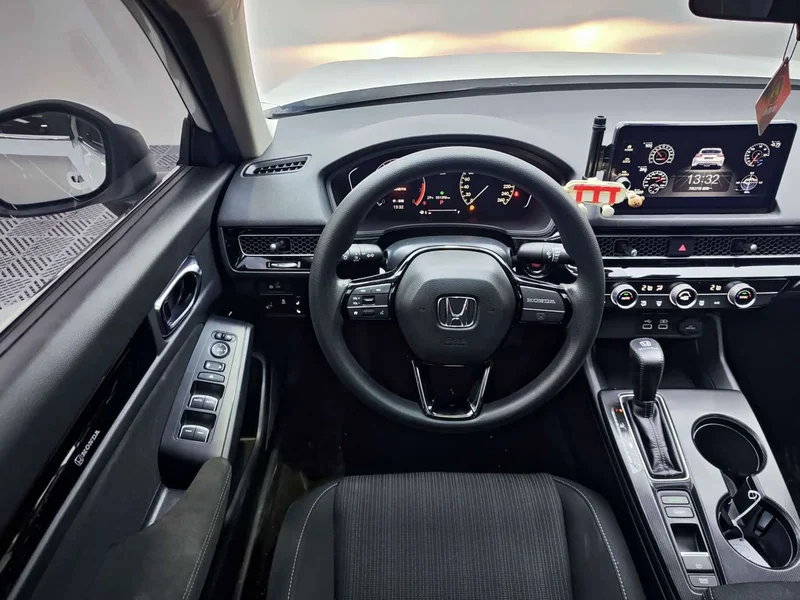 Honda Civic — фото 12