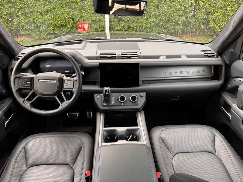 Land Rover Defender — фото 14