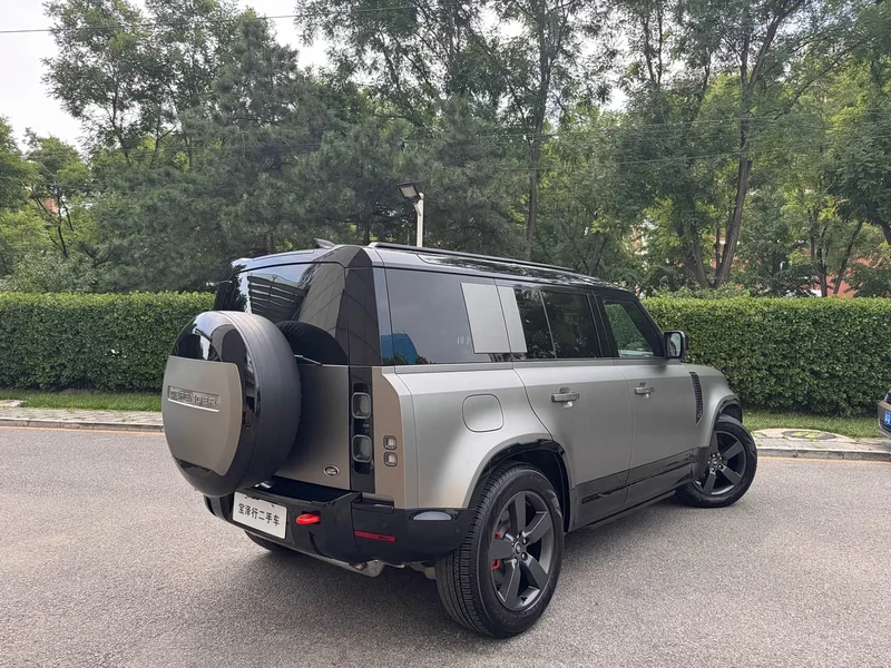 Land Rover Defender — фото 5