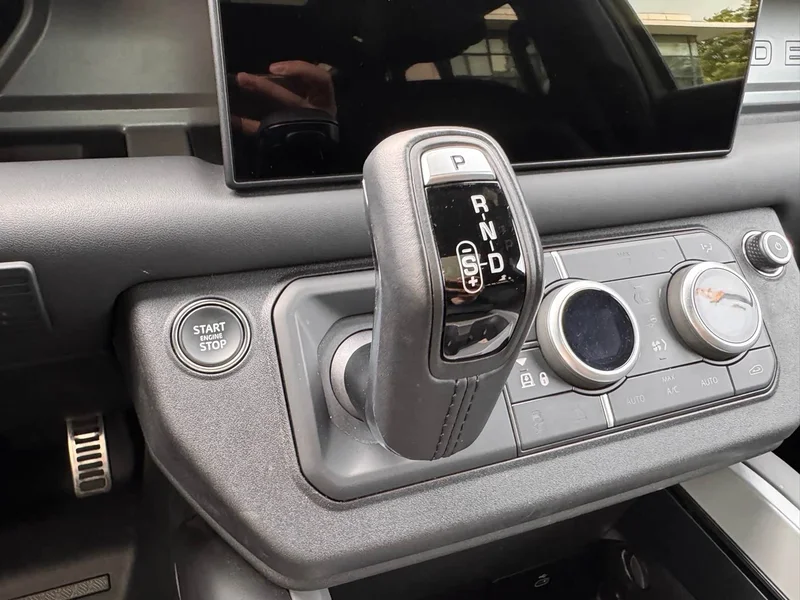Land Rover Defender — фото 10