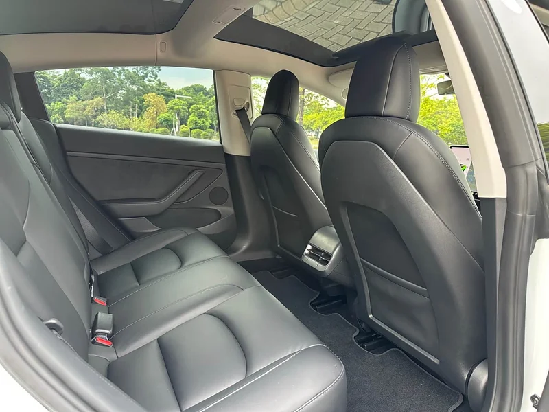 Tesla Model 3 — фото 14
