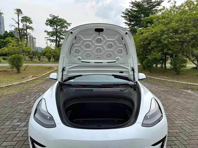Tesla Model 3 — фото 17