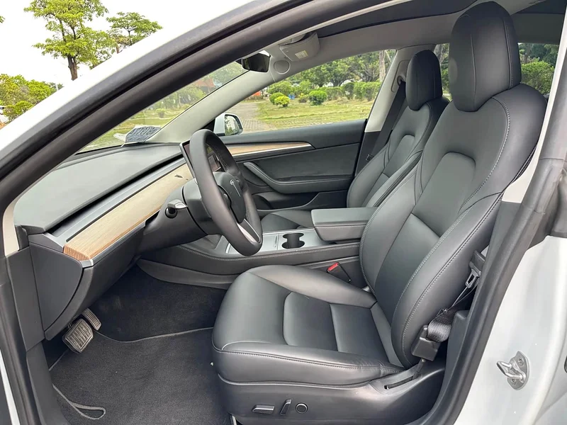 Tesla Model 3 — фото 10