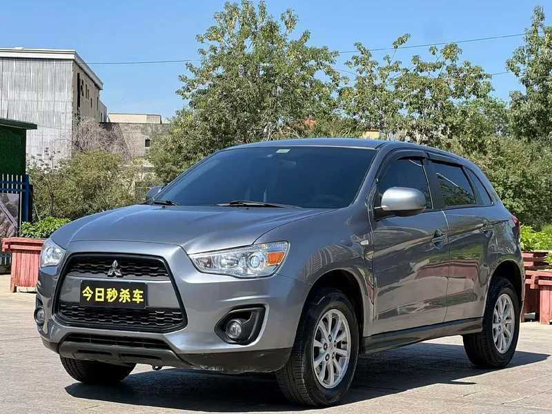 Mitsubishi ASX — фото 1