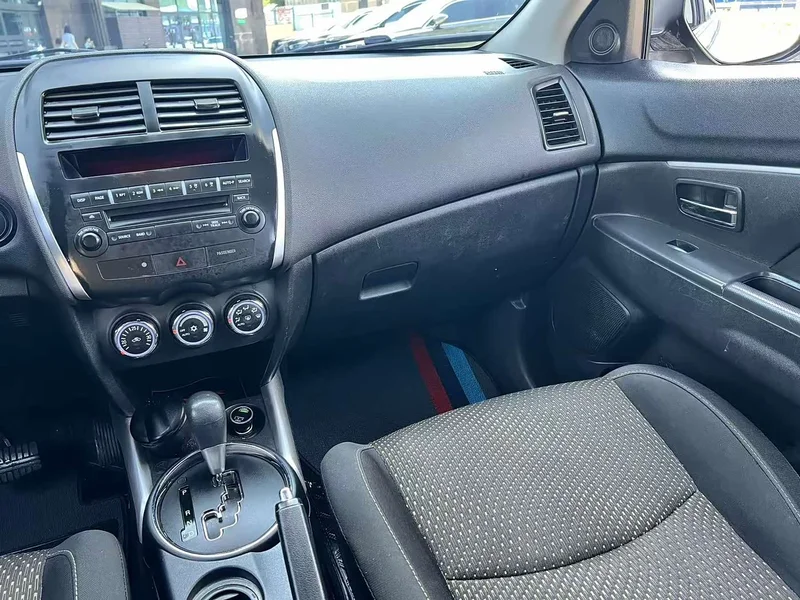 Mitsubishi ASX — фото 11