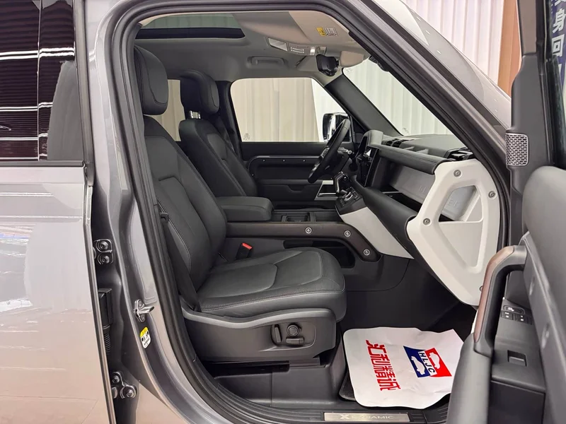 Land Rover Defender — фото 17