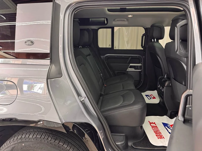 Land Rover Defender — фото 18