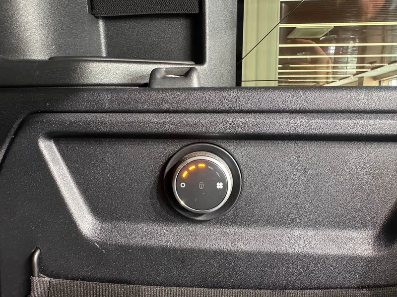Land Rover Defender — фото 23