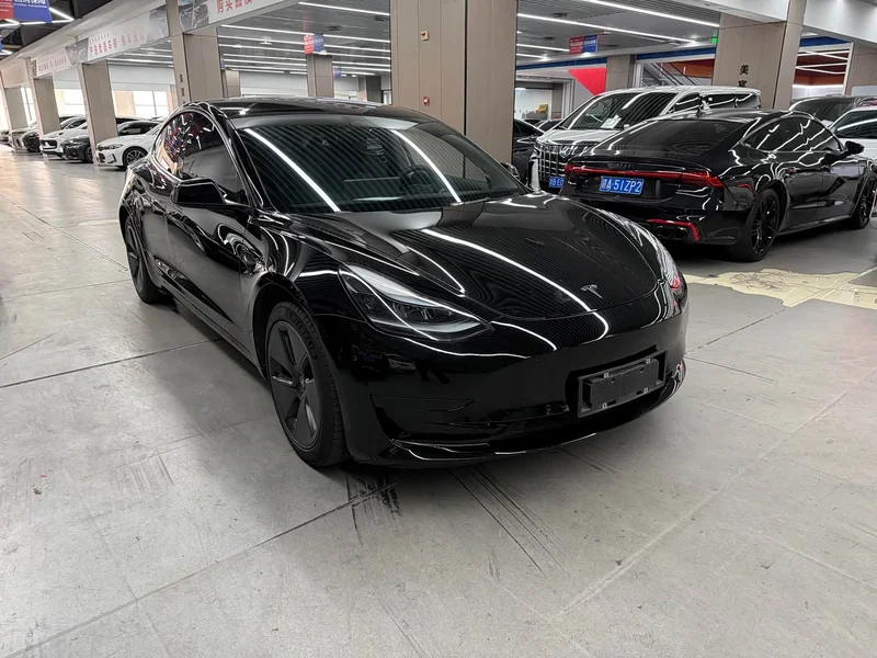 Tesla Model 3 — фото 3