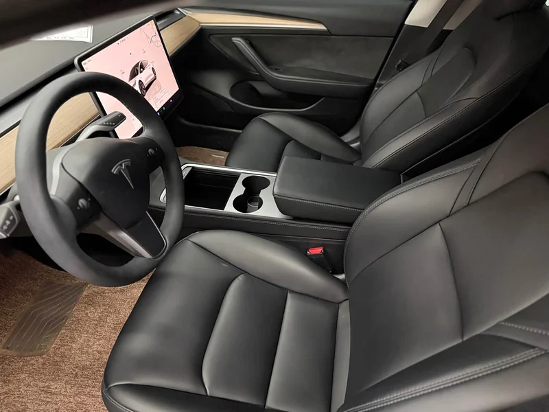 Tesla Model 3 — фото 10