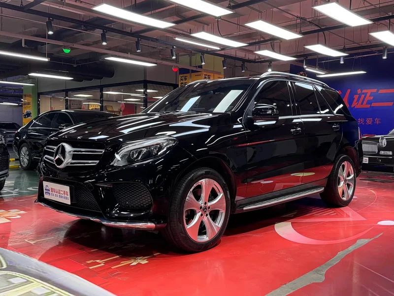 Mercedes-Benz GLE — фото 1
