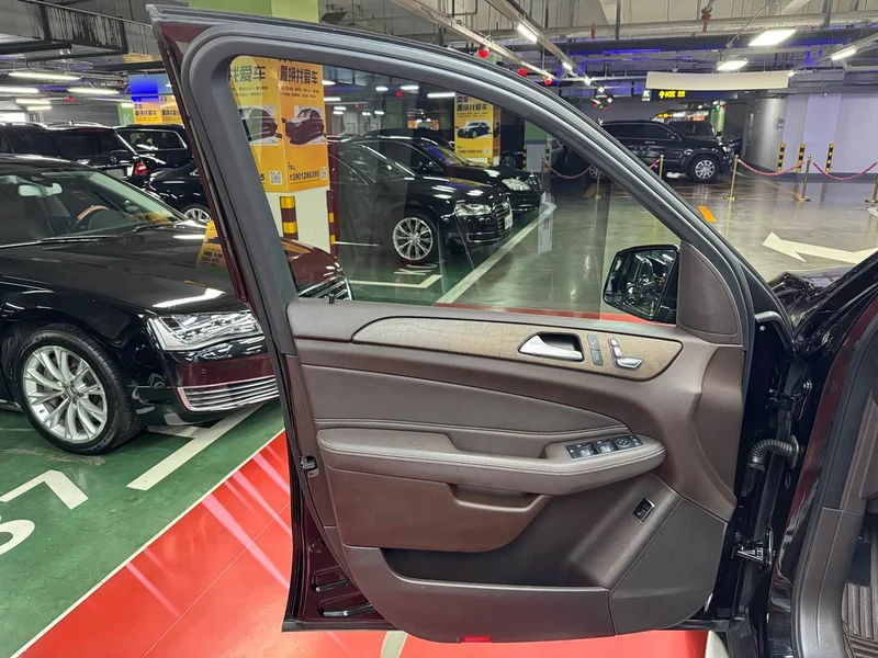 Mercedes-Benz GLE — фото 14