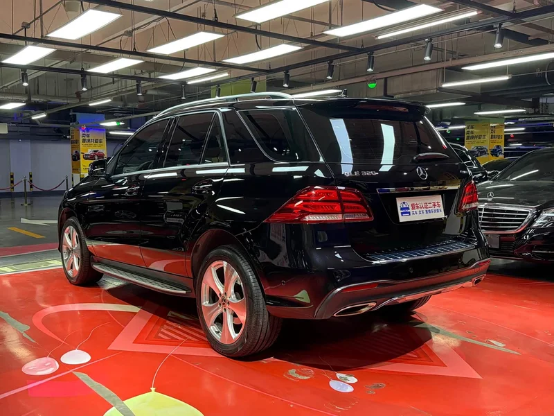 Mercedes-Benz GLE — фото 6