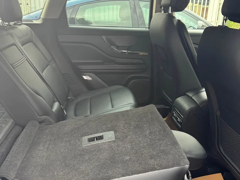 Jeep Renegade — фото 15