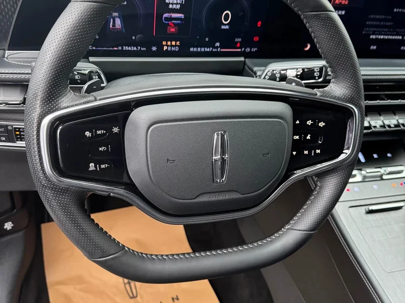 Jeep Renegade — фото 23