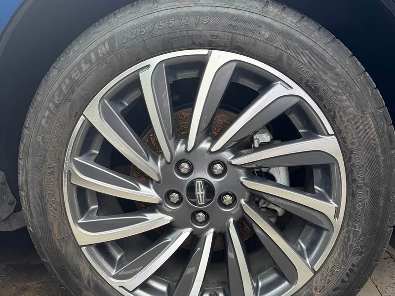 Jeep Renegade — фото 10