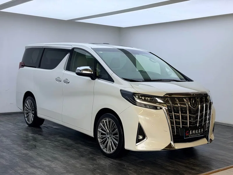 Toyota Alphard — фото 2