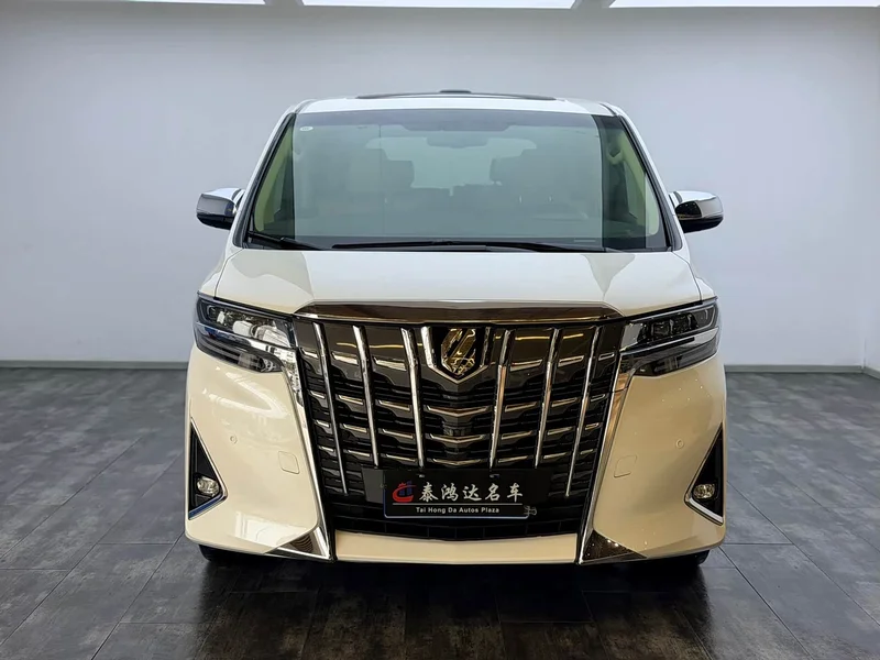 Toyota Alphard — фото 3