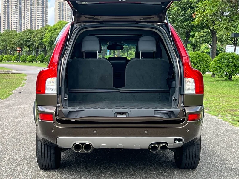 Volvo XC90 — фото 19